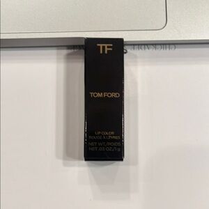 Tom Ford lip color in 19 runway rose